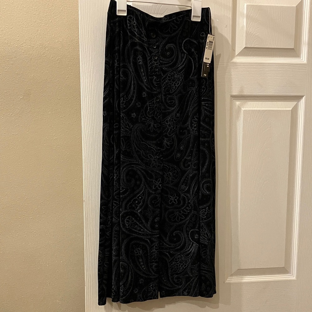 Black Velvet Paisley Maxi Skirt - Women